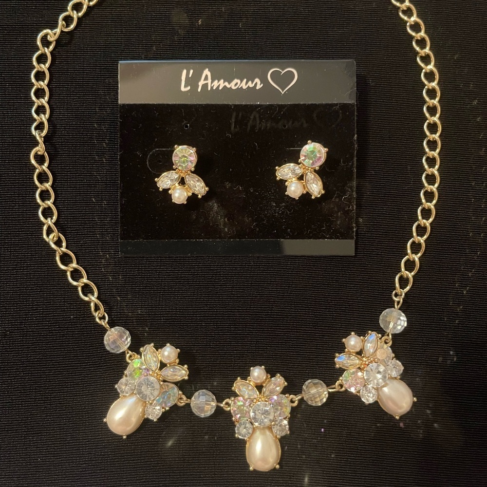 L'Amour Gold Necklace with Pearl‎ and Crystal Accents